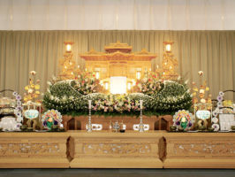 いずみ会館 祭壇 一般葬